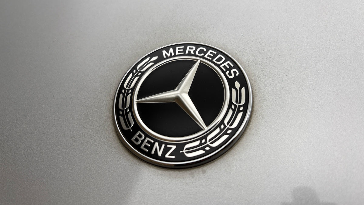 Mercedes-Benz E Class Image 24