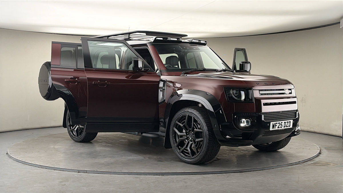 More views of Land Rover Defender 110