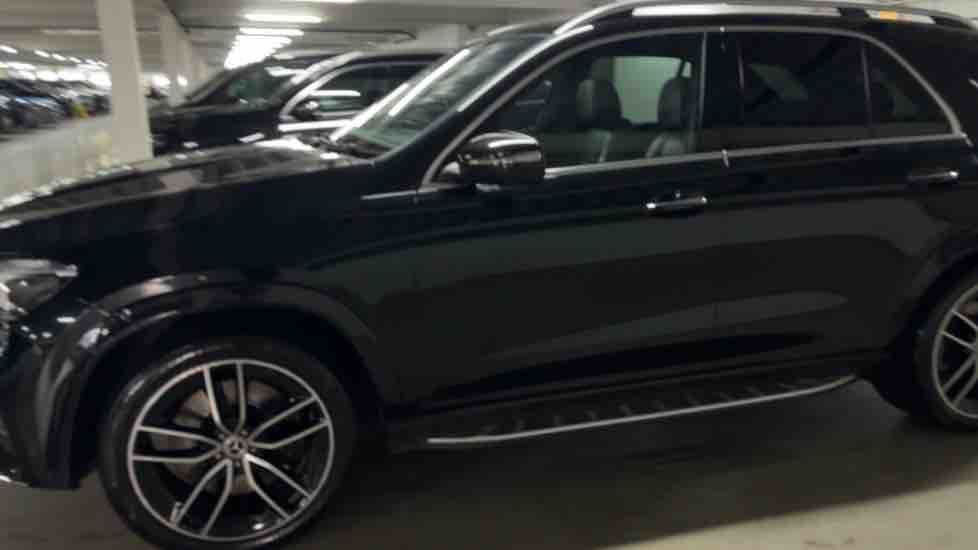 More views of Mercedes-Benz GLE