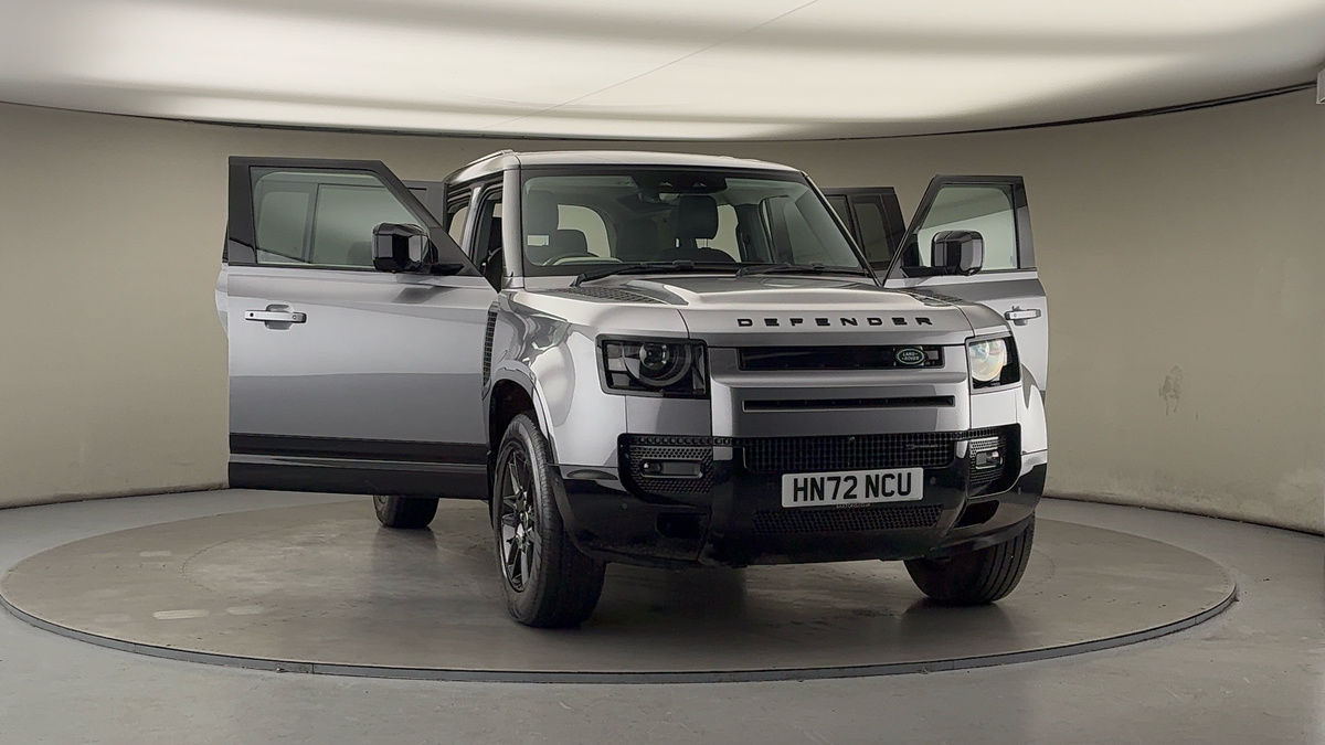 More views of Land Rover Defender 110