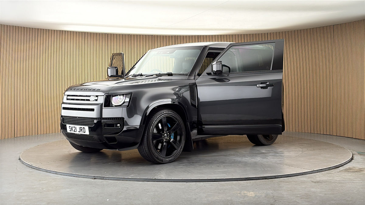 Land Rover Defender 90 Image 22