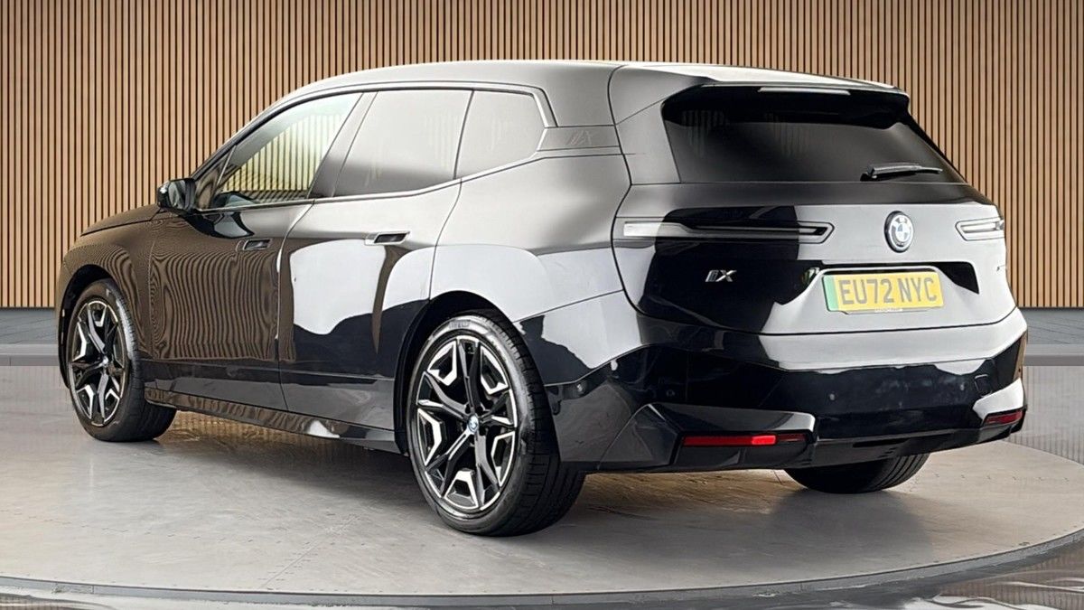BMW iX Image 3