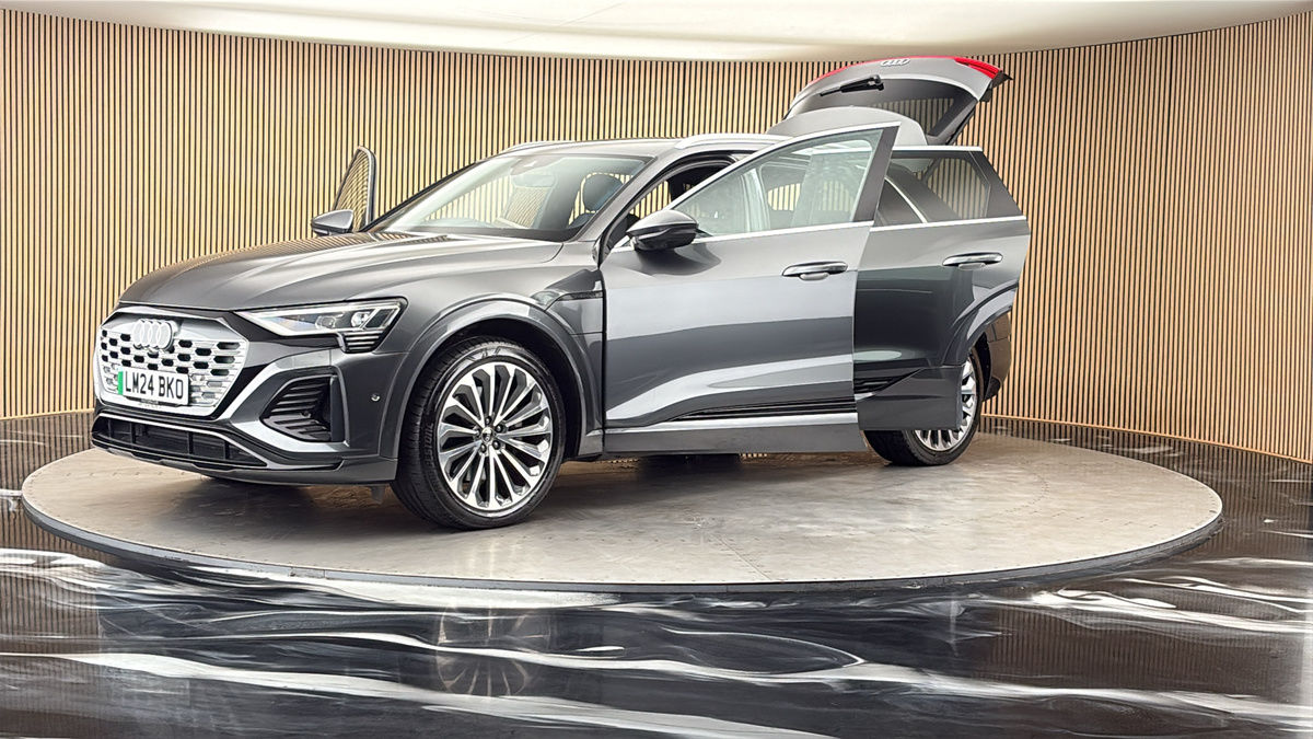 Audi Q8 e-tron Image 22