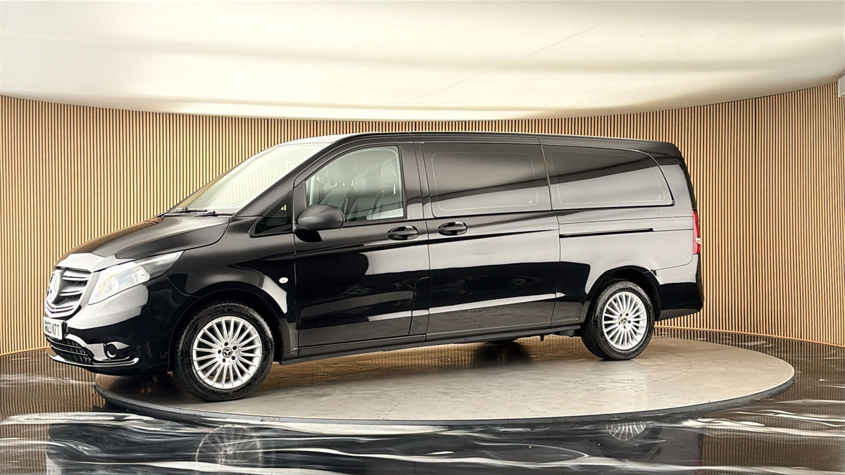 More views of Mercedes-Benz Vito