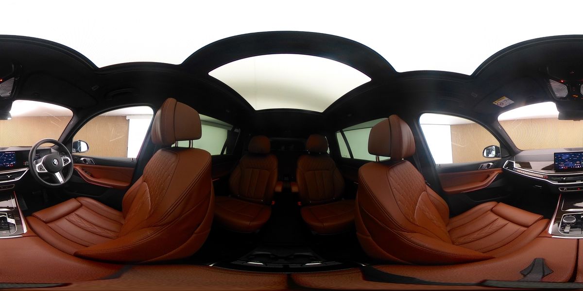 More views of BMW X7