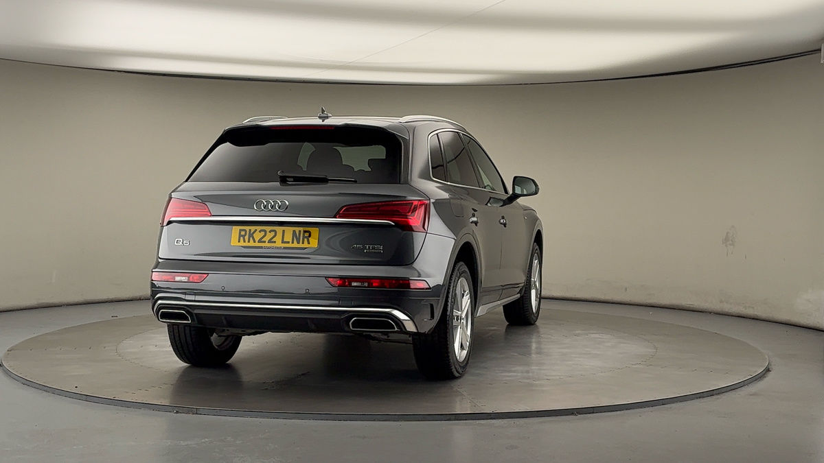 More views of Audi Q5