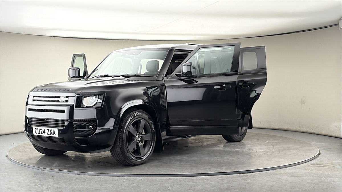 More views of Land Rover Defender 110