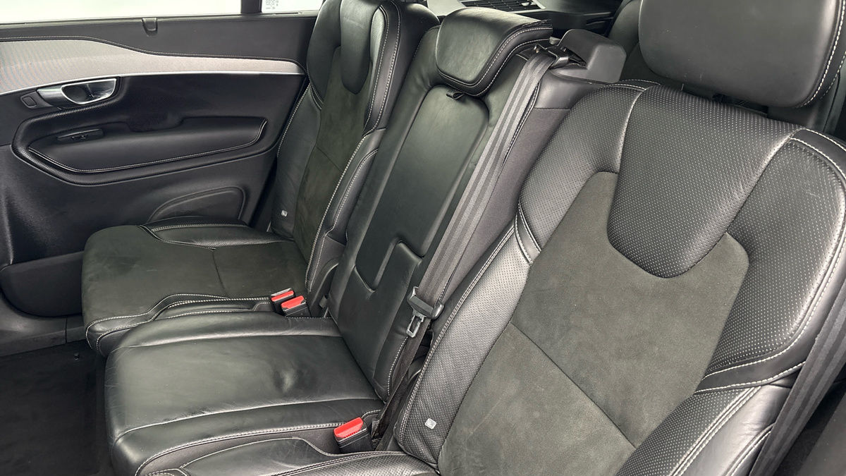 Volvo XC90 Image 8