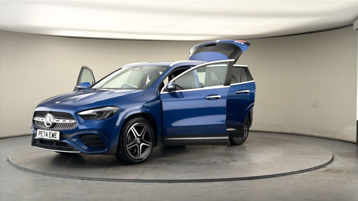 Mercedes-Benz GLA Image 22