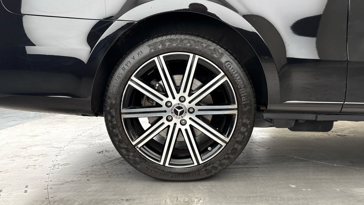 Mercedes-Benz V Class Image 10