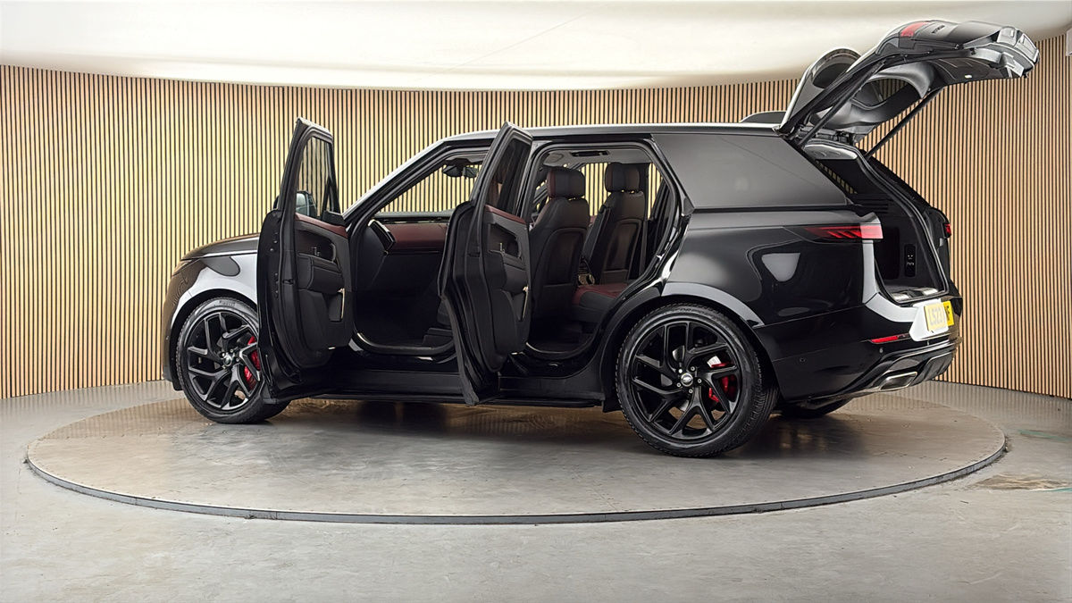 More views of Land Rover Range Rover Sport