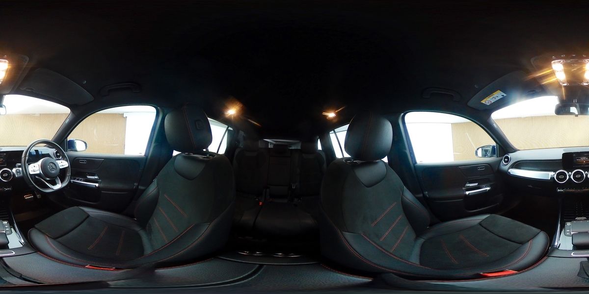 More views of Mercedes-Benz GLB