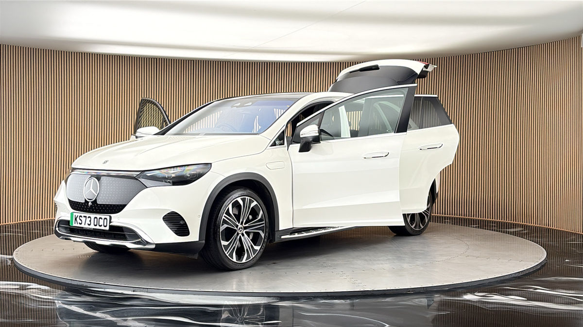 More views of Mercedes-Benz EQE