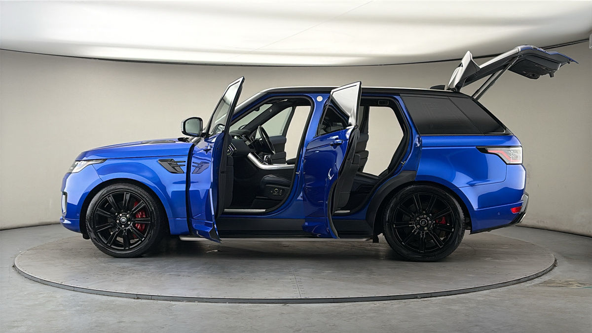 More views of Land Rover Range Rover Sport