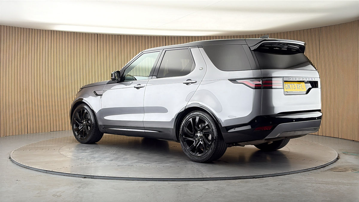 More views of Land Rover Discovery