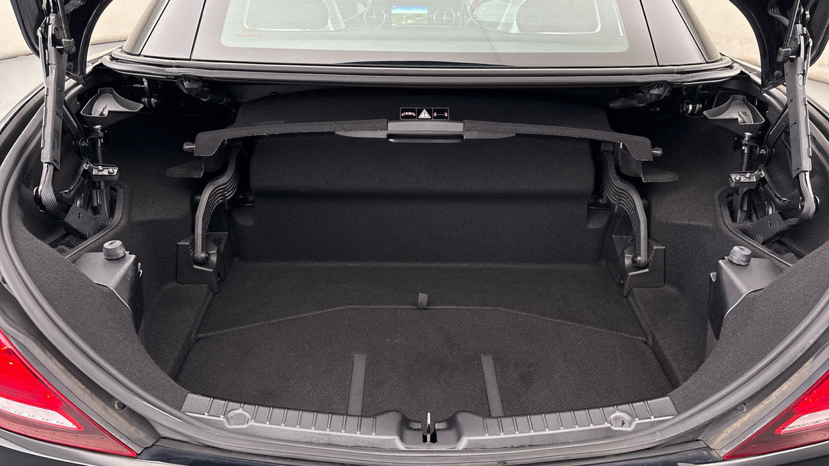 Mercedes-Benz SLC Image 11