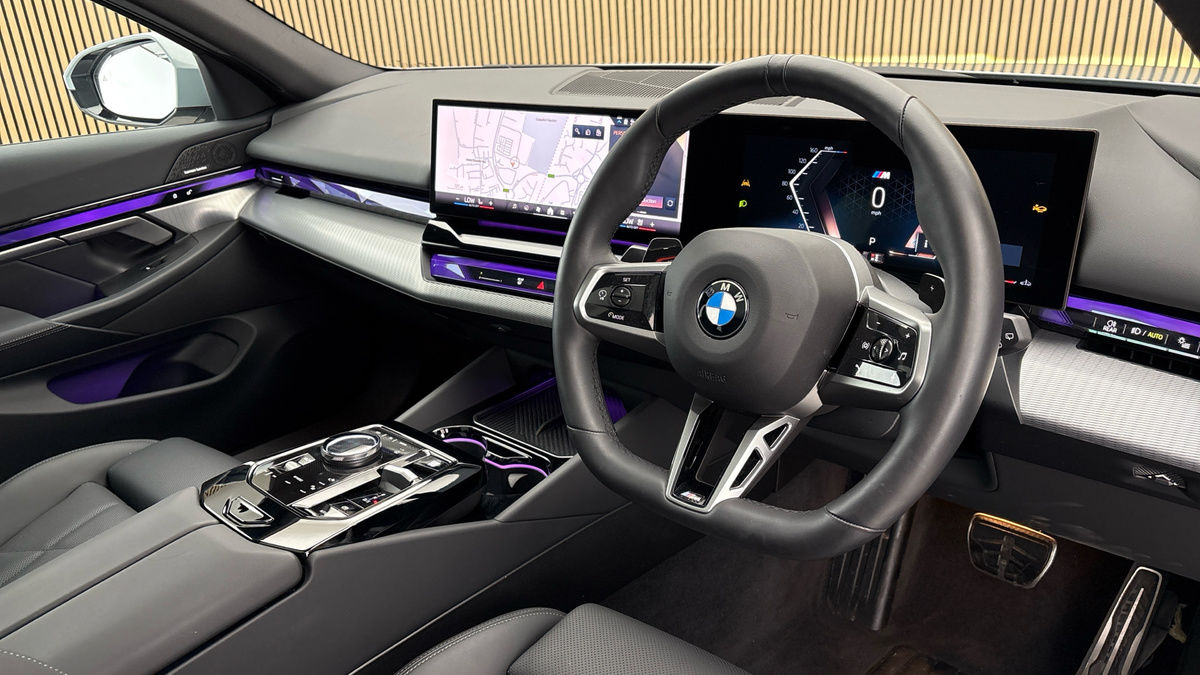 BMW 5 Series Image 5