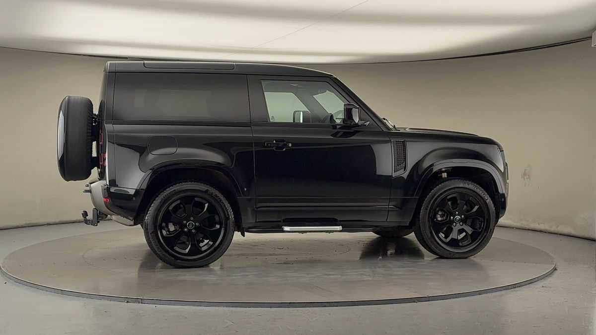 More views of Land Rover Defender 90