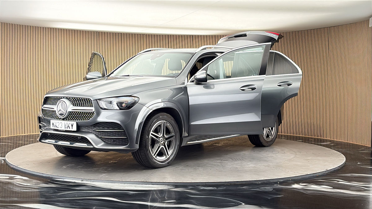 More views of Mercedes-Benz GLE