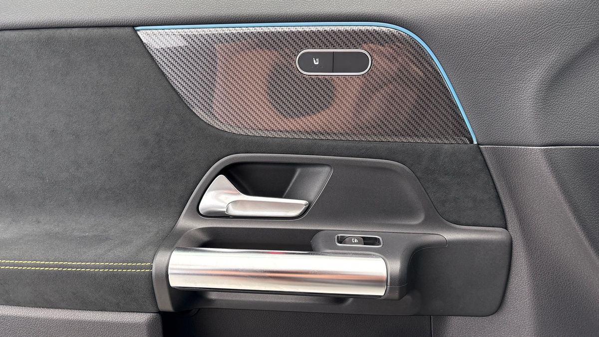 Mercedes-Benz GLA Image 19