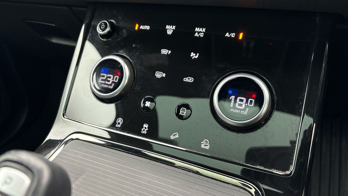 Land Rover Range Rover Evoque Image 26