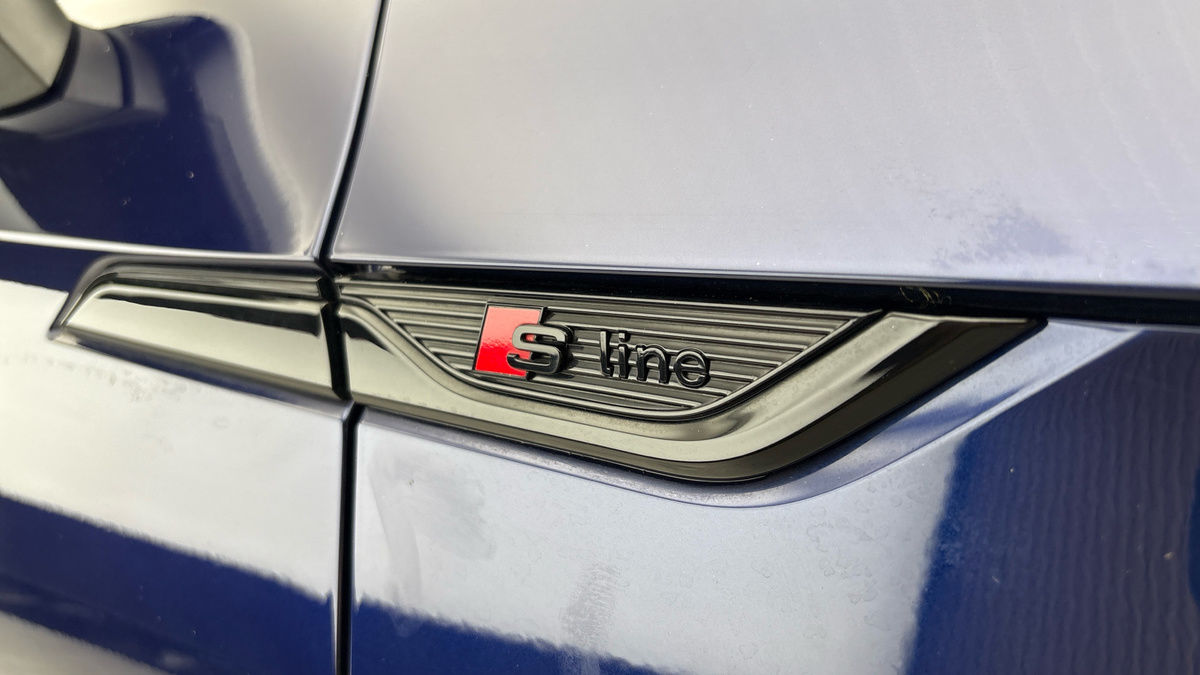 Audi A5 Image 25