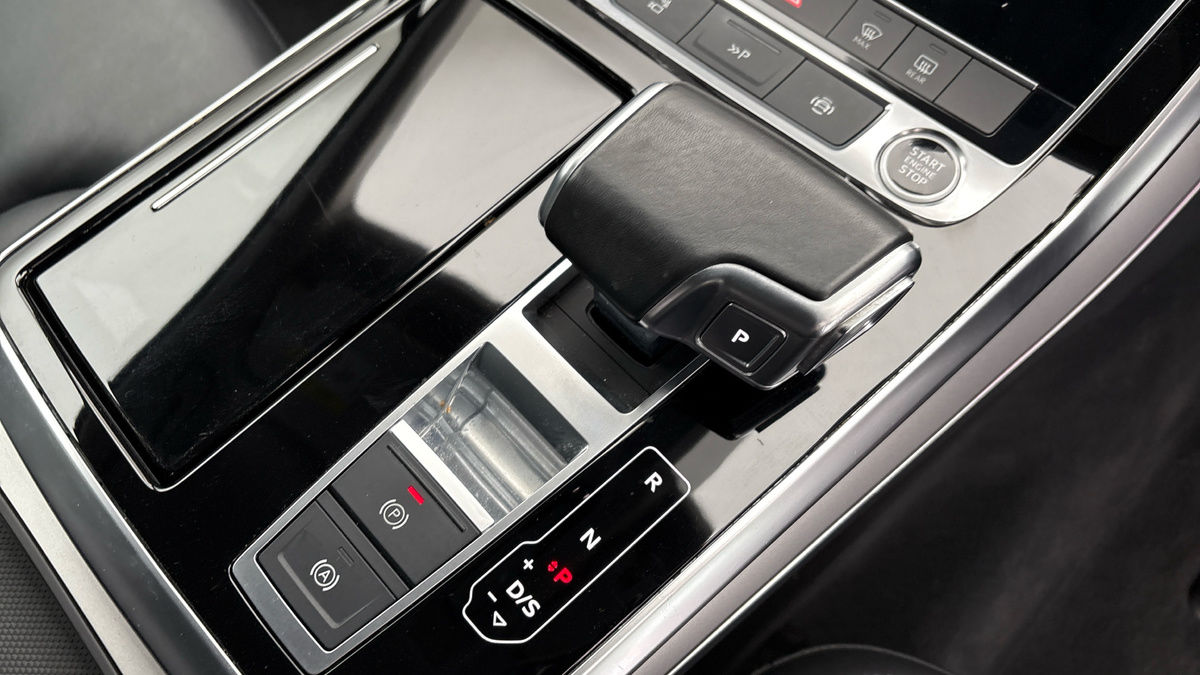 Audi Q7 Image 6