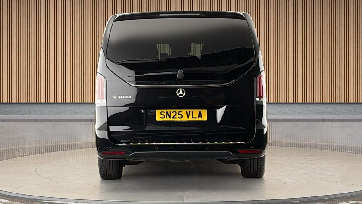 Mercedes-Benz V Class Image 4