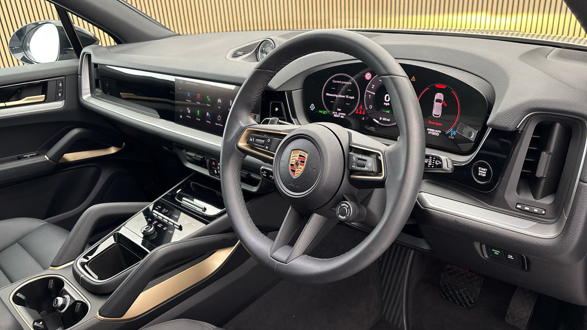 Porsche Cayenne Image 5