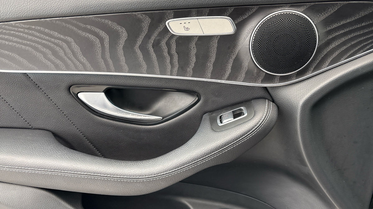 Mercedes-Benz GLC Image 19