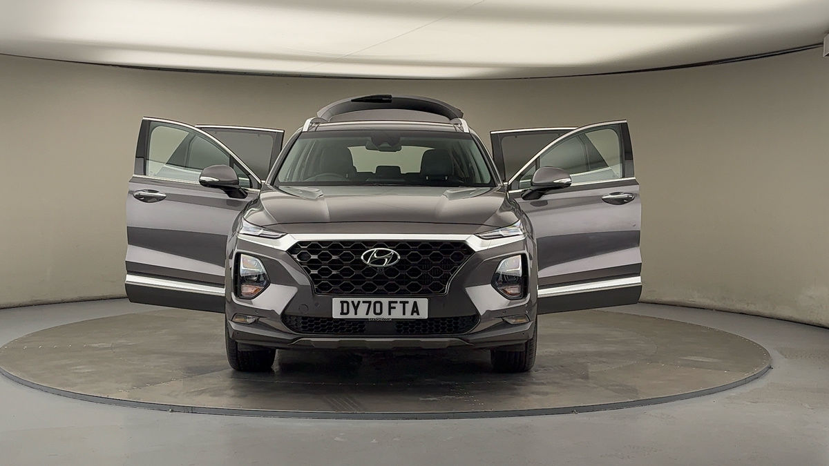 More views of Hyundai Santa Fe