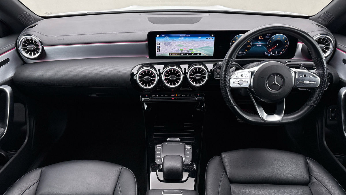 Mercedes-Benz CLA Image 12