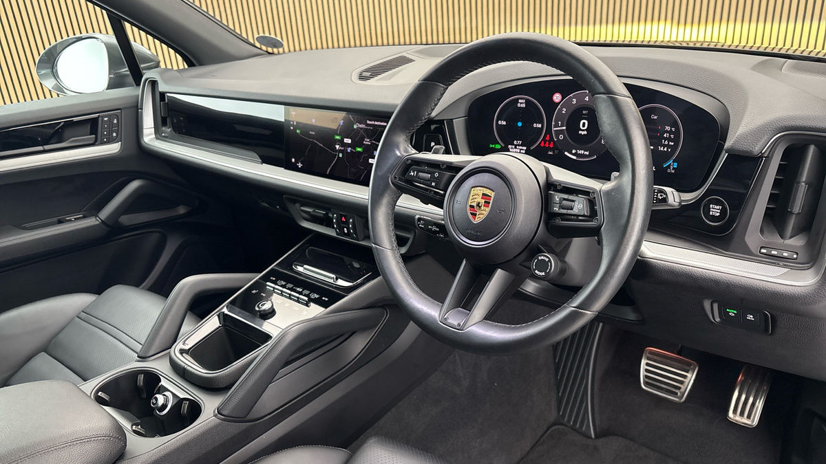 Porsche Cayenne Image 5