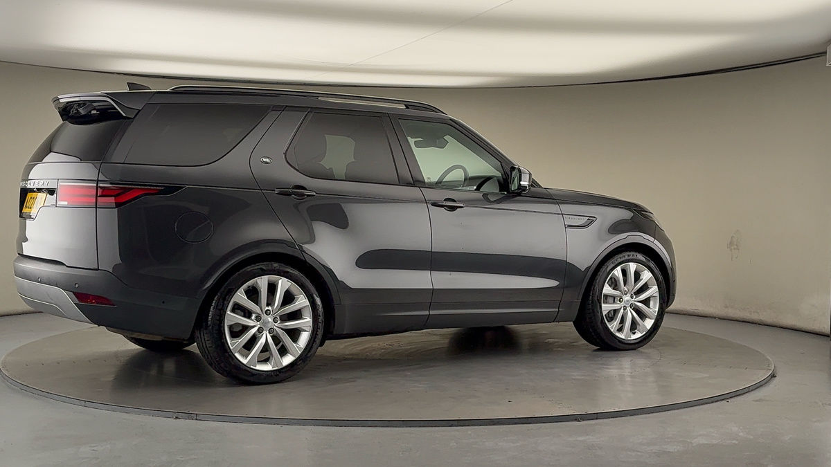 More views of Land Rover Discovery