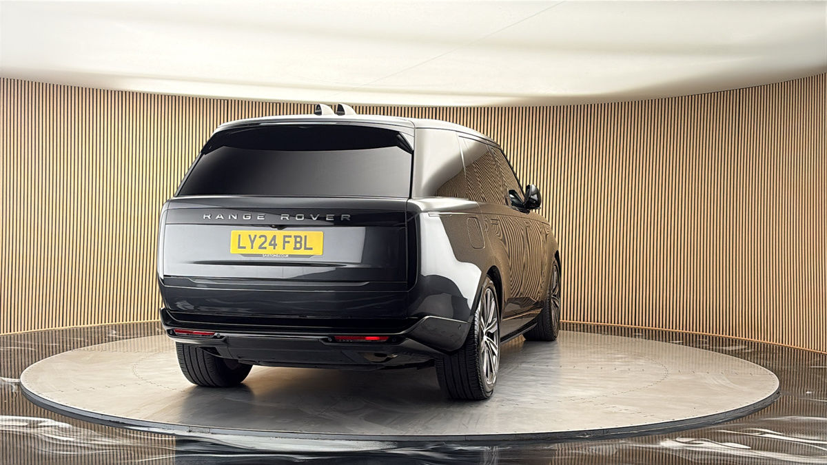 More views of Land Rover Range Rover