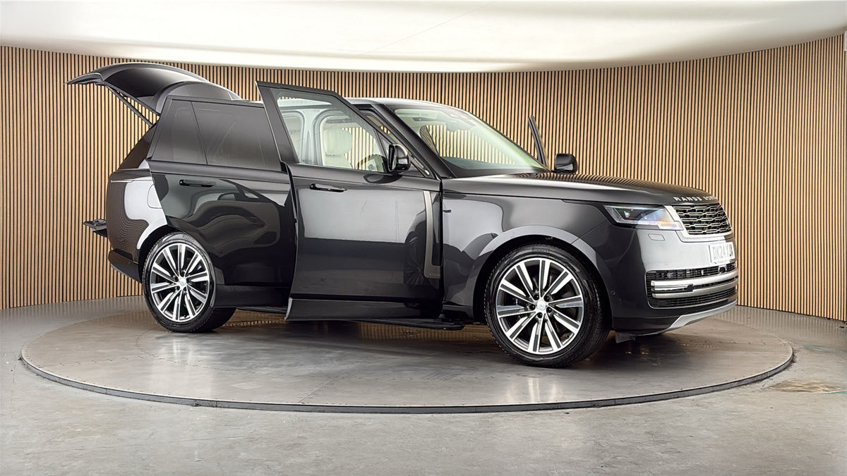 More views of Land Rover Range Rover