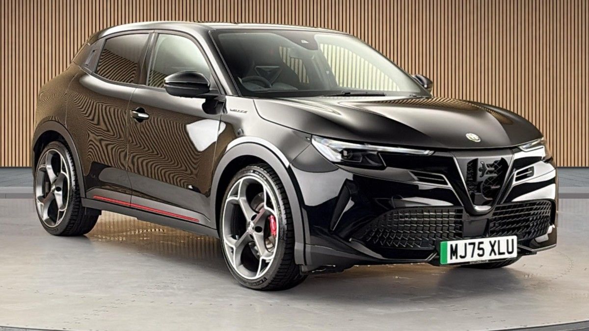 2025 Alfa Romeo Junior
