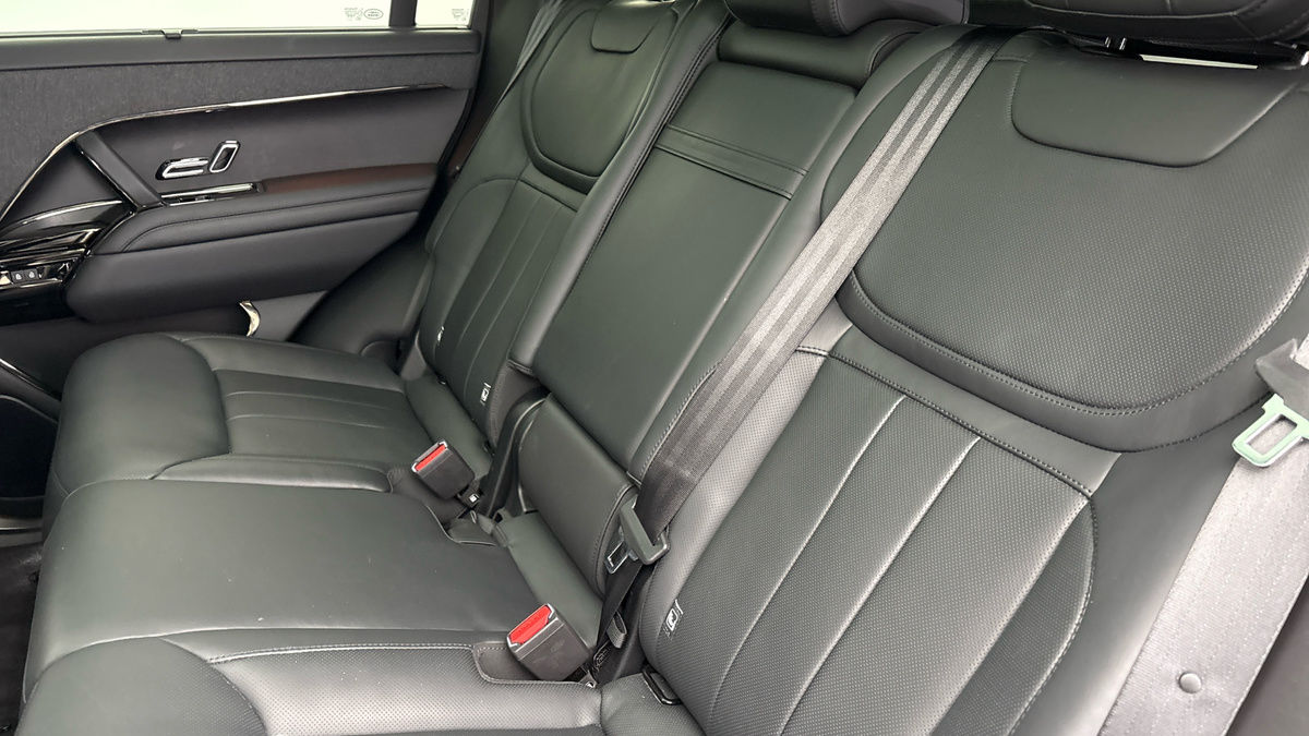 Land Rover Range Rover Sport Image 8