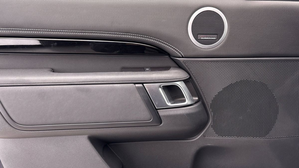 Land Rover Discovery Image 19