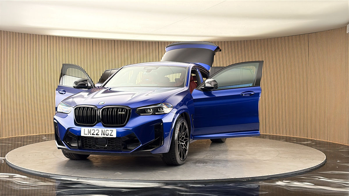 More views of BMW X4 M