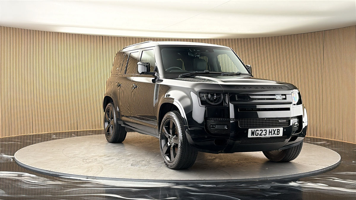 More views of Land Rover Defender 110