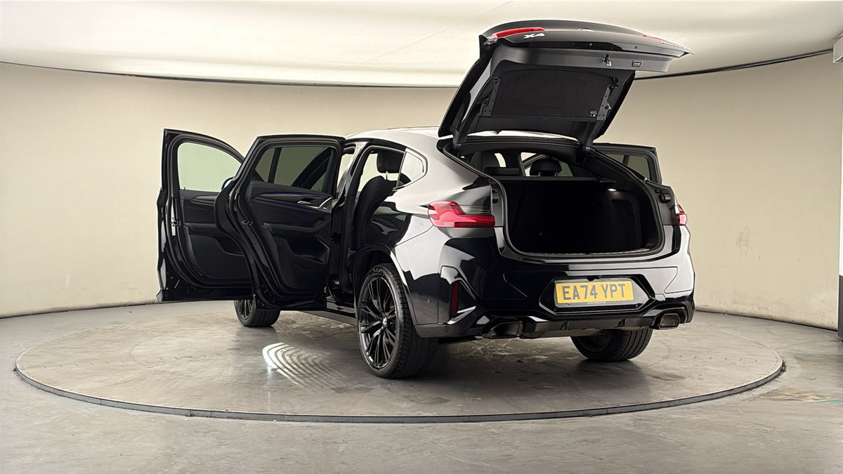 More views of BMW X4