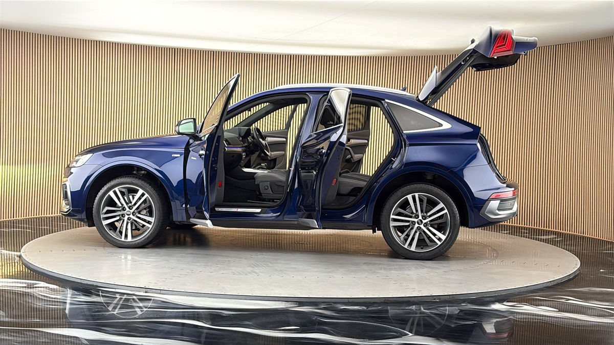More views of Audi Q5