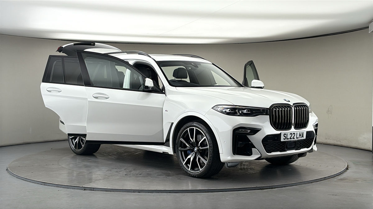 More views of BMW X7