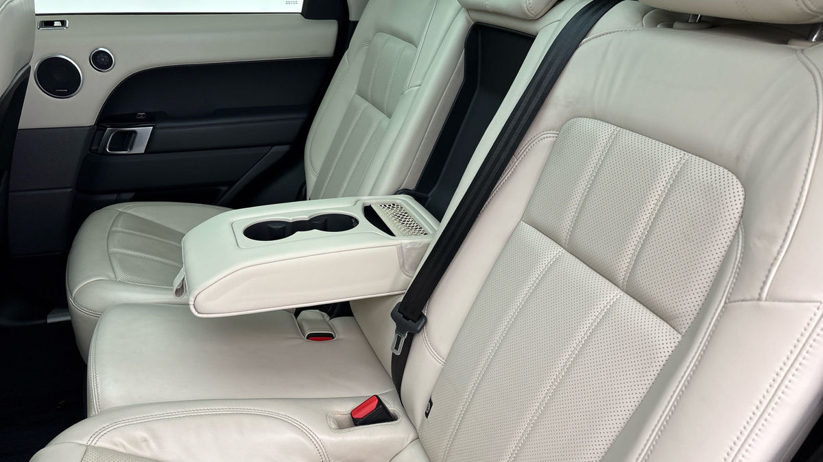 Land Rover Range Rover Sport Image 9