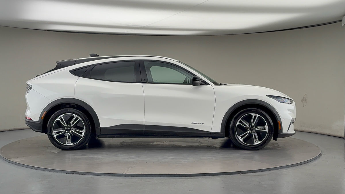 Ford Mustang Mach-E Image 17