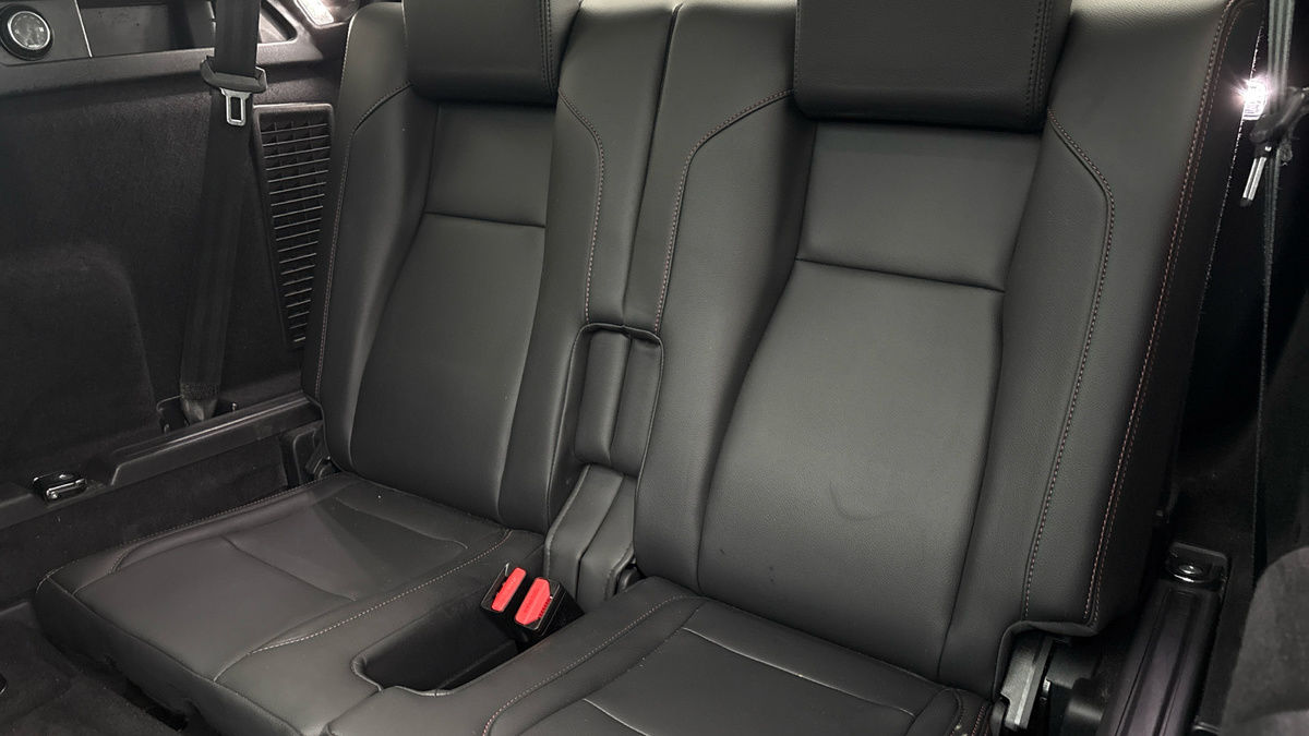 Land Rover Discovery Sport Image 25