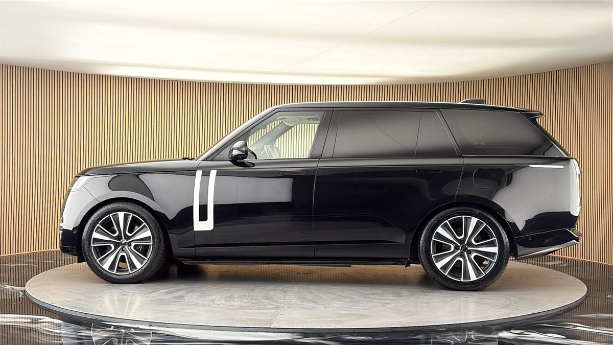 More views of Land Rover Range Rover