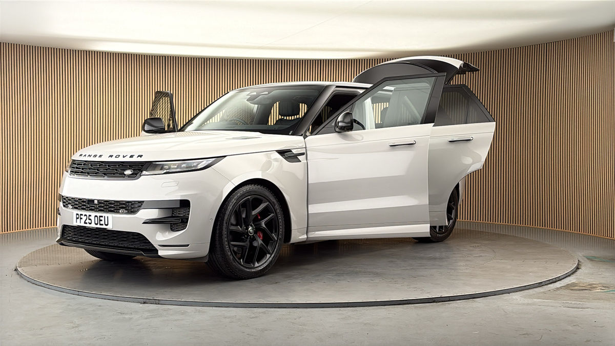 More views of Land Rover Range Rover Sport