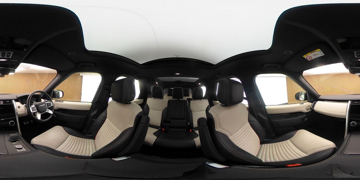 More views of Land Rover Discovery